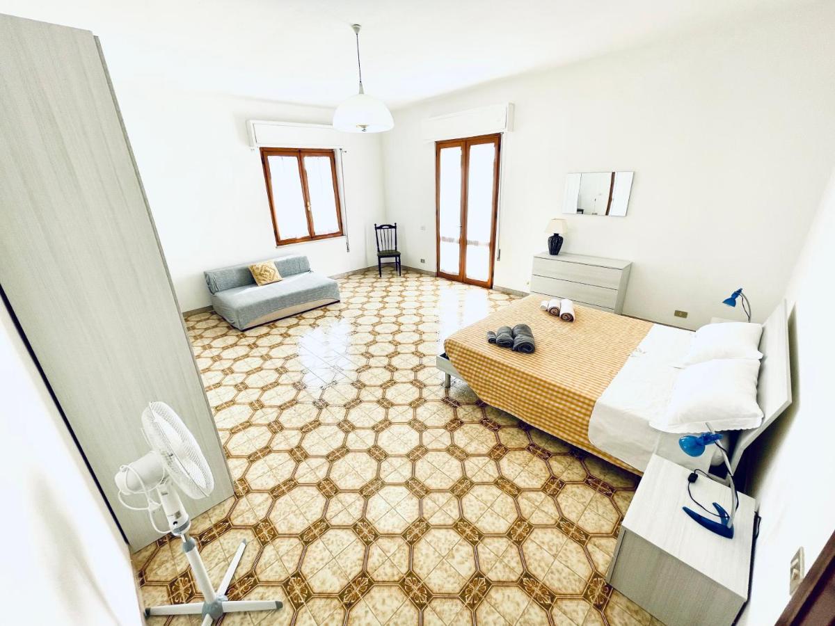 Sa Domu Zara - Ampia Casa Con Terrazzo Villa Pula Exterior photo