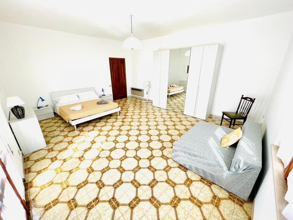 Sa Domu Zara - Ampia Casa Con Terrazzo Villa Pula Exterior photo